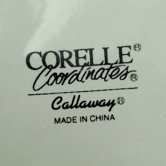 Corelle Callaway Medium Canister Corning Callaway Ivy Leaves Lidded Jar - Picture 6 of 6